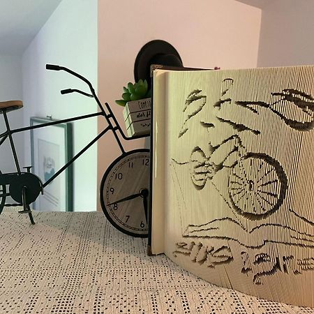 B&B Books & Bikes Buia エクステリア 写真